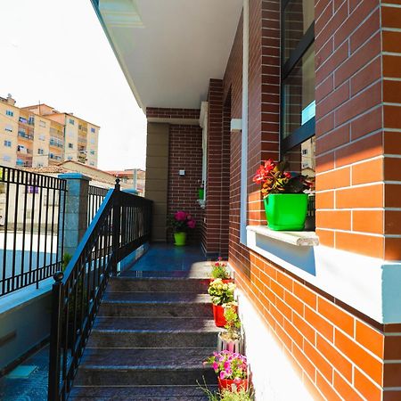 Hotel Peroni Корча Екстериор снимка